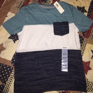 NWT Old Navy pocket tee size 5!